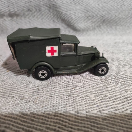 Matchbox ambulance used toy car 8 cm