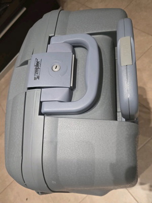 Large Zepter suitcase like new, gray