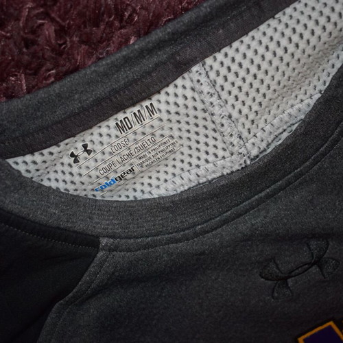 Under Armour ColdGear size M like new, gray