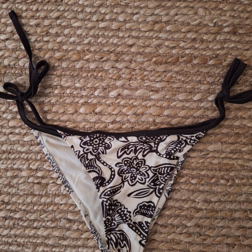 Benetton women's bikini like new, medium size, beige and brown