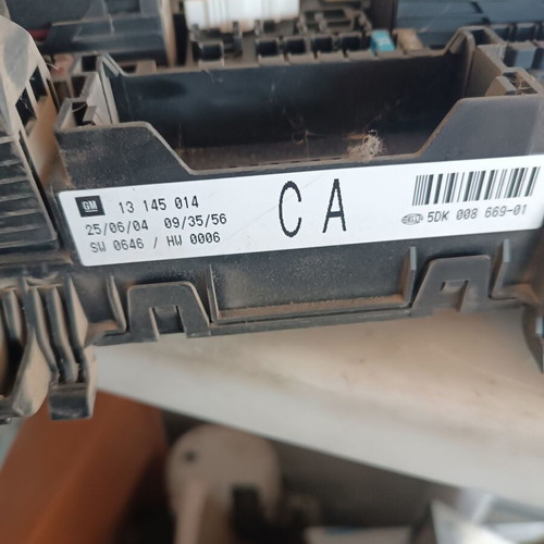 Fuse box for Opel Astra H '04-'10 like new