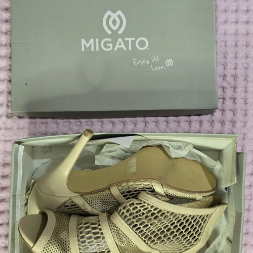 MIGATO sandals, Size 38