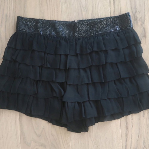 French Connection shorts/skirt like new, size 36/8
