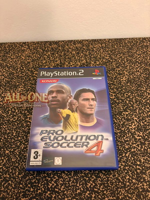 Pro Evolution Soccer 4 PS2 game
