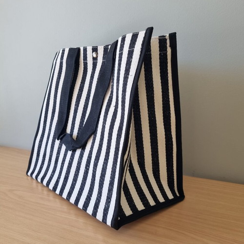 Striped straw handbag new, black and white