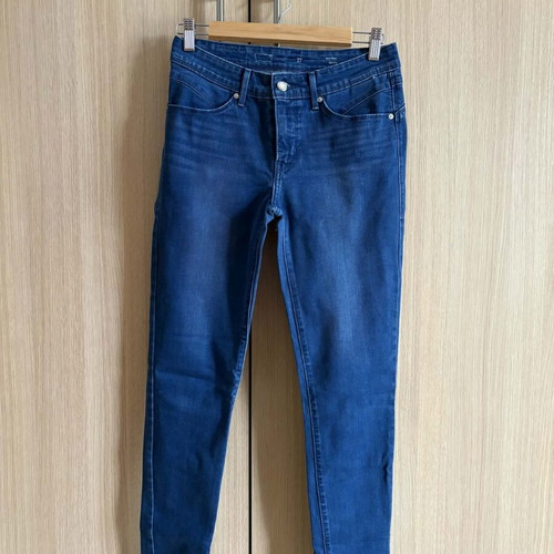 Lévis women's jeans like new, size M, blue