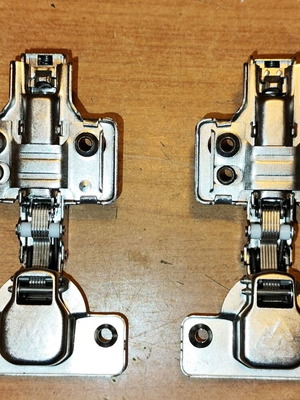 Μεντεσέδες 16mm με ρυθμιζόμενο τακάκι και ενσωματωμένο φρένο καινούργιοι