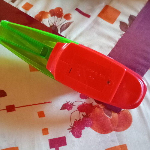 Children's Electric Toy Vacuum Cleaner like new, red plastic with sound and light