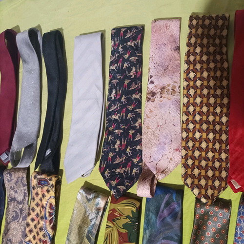 Ties like new, pack of 24, various fabrics and silk