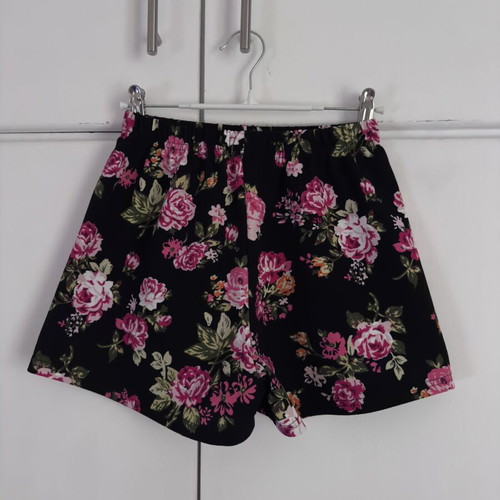 Floral shorts new, black and multicolor, one size