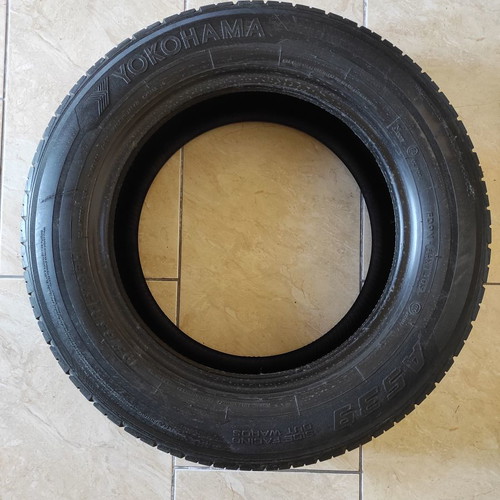 Yokohama car tire 195/65R15 used