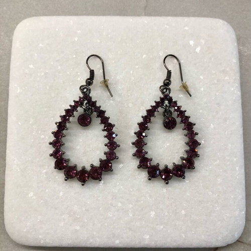 Dangling earrings with purple stones like new