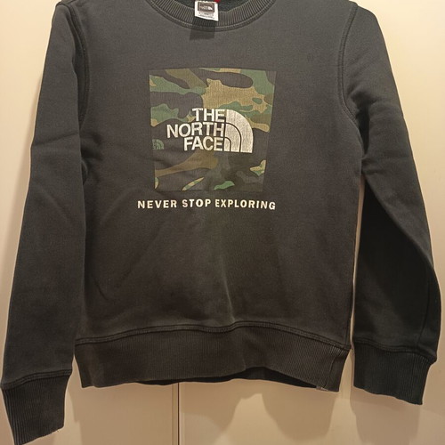 The North Face sweatshirt like new for boys 6-7 years