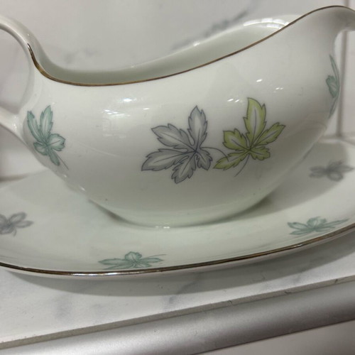 Bavaria sauce boat new with built-in saucer