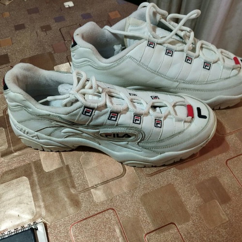 Fila sport shoes size 45 like new, white
