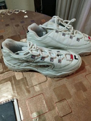 Fila sport shoes size 45 like new, white
