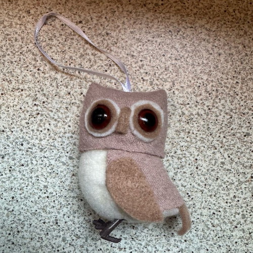 Decorative hanging owls used, set of 2 pieces
