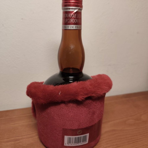 Grand Marnier Cordon Rouge Limited Edition Cosy bottle like new