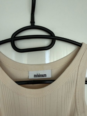 Minimum beige tank top like new, size M