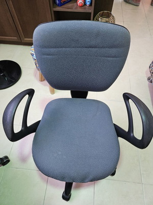 Office swivel chair used with wheels