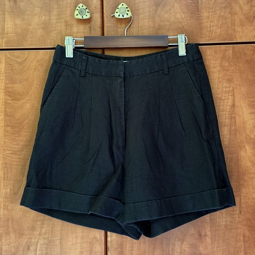 NA-KD linen shorts size 36, black