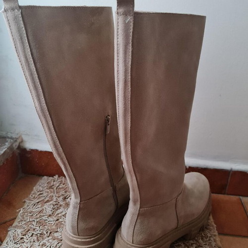Day2Day Sante beige boots like new, size 36