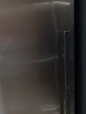 Καταψύκτης Whirlpool inox σαν καινούργιος με βαθιά συρτάρια