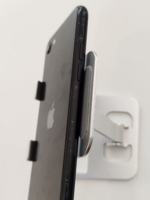 Refurbished iPhone SE 2020 3GB/128GB Dual Sim black used