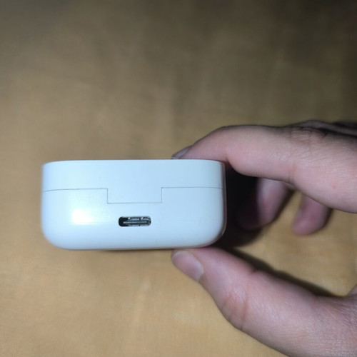Mi wireless earbud used, left side only, Bluetooth