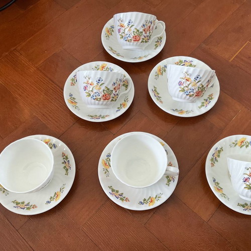 Aynsley Cottage Garden tea set 12 pcs bone china like new