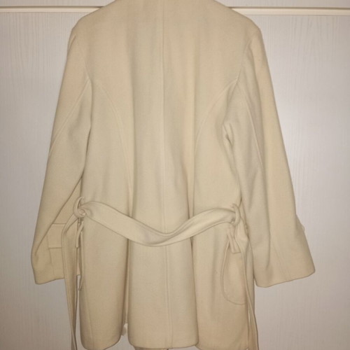 White coat like new, size Large