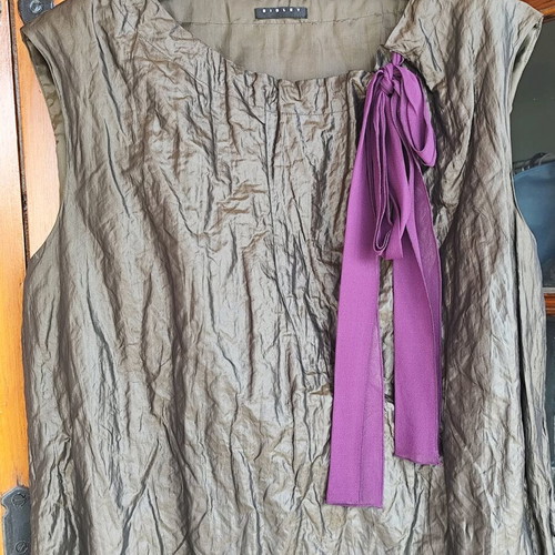 Sisley sleeveless midi dress like new khaki with purple ribbon
