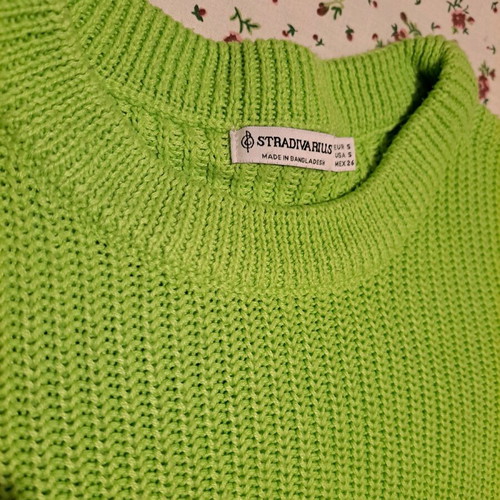 Stradivarius spring knitted sweater S green like new