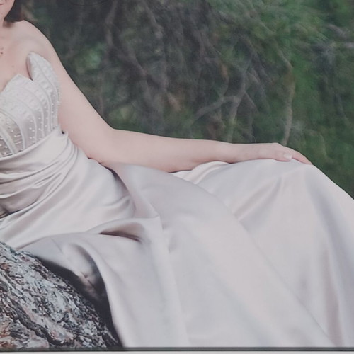 Wedding dress like new, strapless ivory with train and petticoat