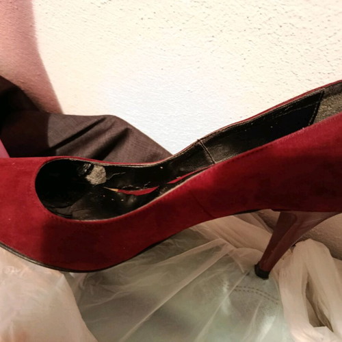 Suede pumps used, burgundy color, size 36, thin heel 8 cm