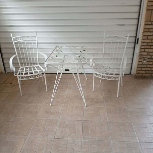 Ferforje garden seating set with table and 2 chairs like new