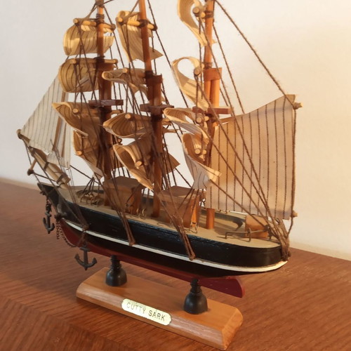 Cutty Sark ship model handmade in excellent condition