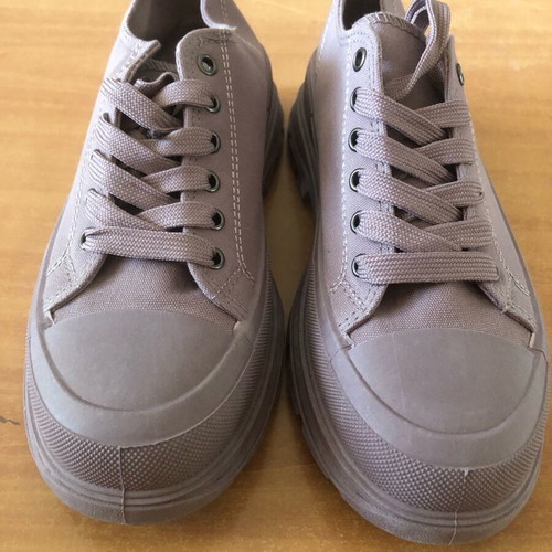 Branded women's athletic shoes like new size 36