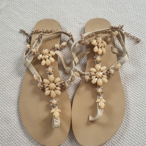Voi & Noi sandals size 38, beige and gold