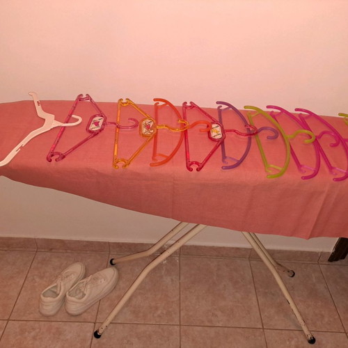 Plastic children's hangers used, pack of 12, assorted colors
