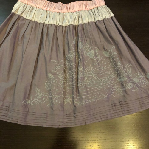 Women's balloon skirt slightly used, size M