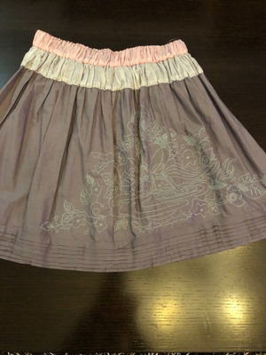 Women's balloon skirt slightly used, size M