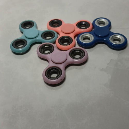 Fidget spinner used, pack of 4 stress toys