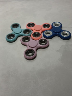 Fidget spinner used, pack of 4 stress toys