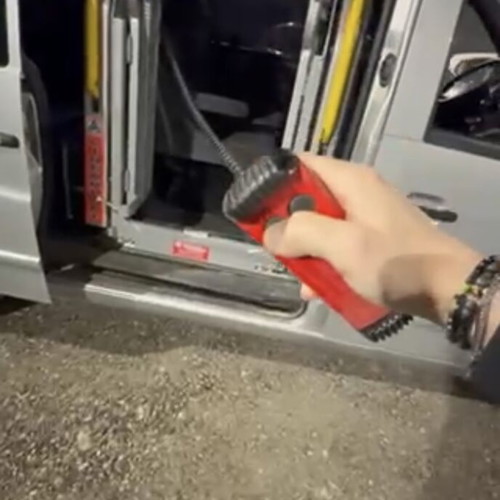 AMF-Bruns Electric Hydraulic Vehicle Ramp like new
