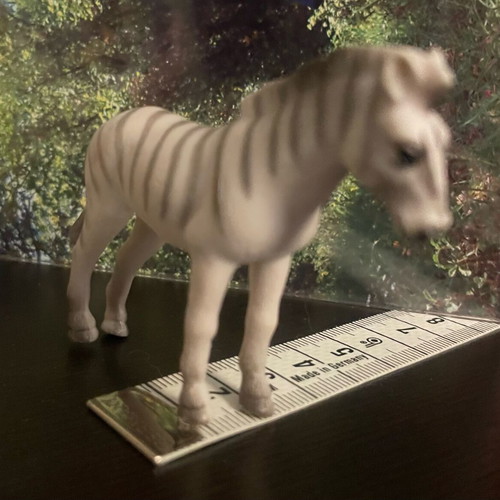 Zebra miniature like new, height 5.5cm