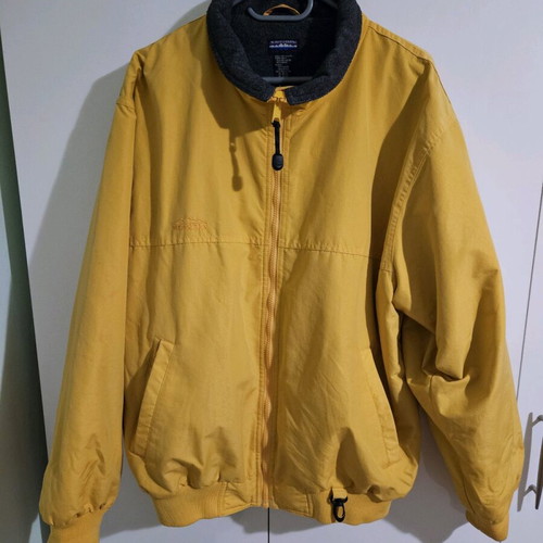 White Sierra yellow windbreaker jacket size L like new with fleece lining