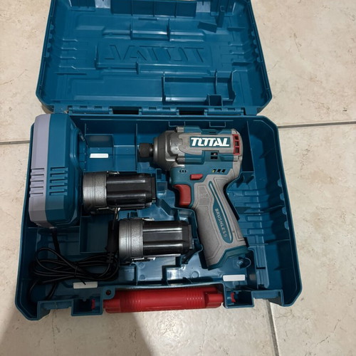 Total 16V impact screwdriver with two batteries and charger