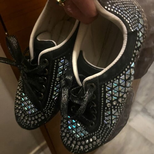 Athletic shoes like new with rhinestones size 41 black and silver