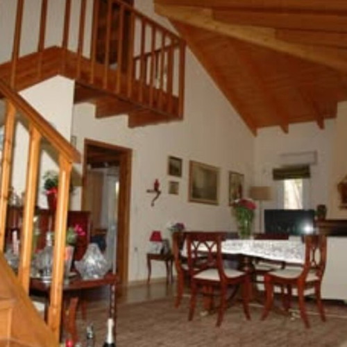 Detached house in Thrakomakedones with garden and fireplace